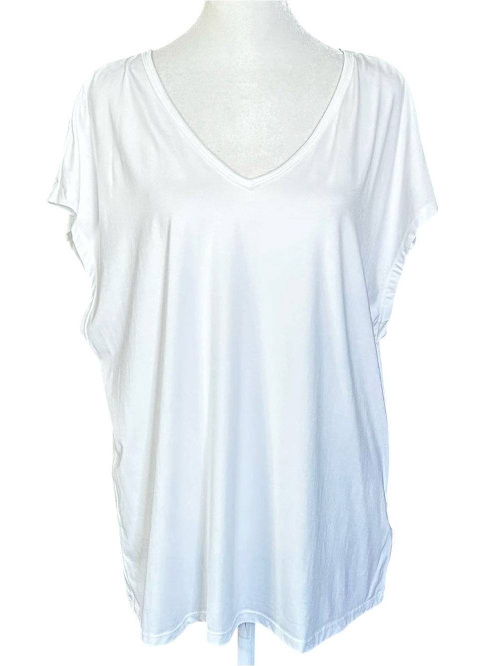 Halara V-Neck Dolman Sleeve Relaxed Lightweight T-Shirt White Size Large